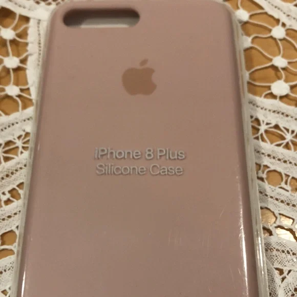 🦋Apple iPhone 8 Plus Silicone Case - Picture 3 of 4